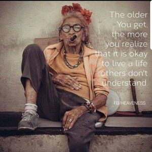 Meet your Posher, April